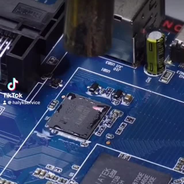 Микросхема телевизора крупным планом